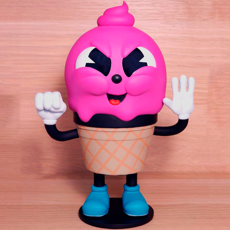 Ejemplo y resultado de nuestro trabajo esculpido y pintdo a mano despues de un largo proceso de diseño en 3D